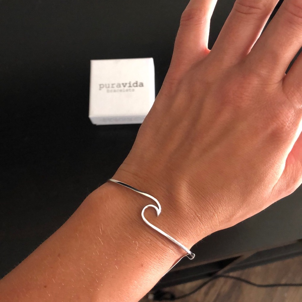 Pura Vida Wave Bracelet